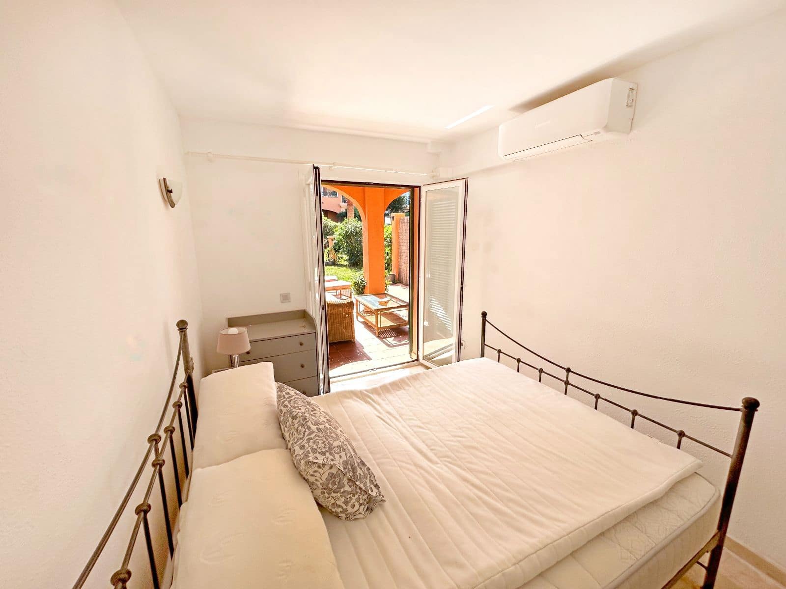 2 makuuhuone Asunto myytävänä paikassa El Toro / Port Adriano mukana uima-altaan 
autotalli - 825 000 € (Ref: 9694062)