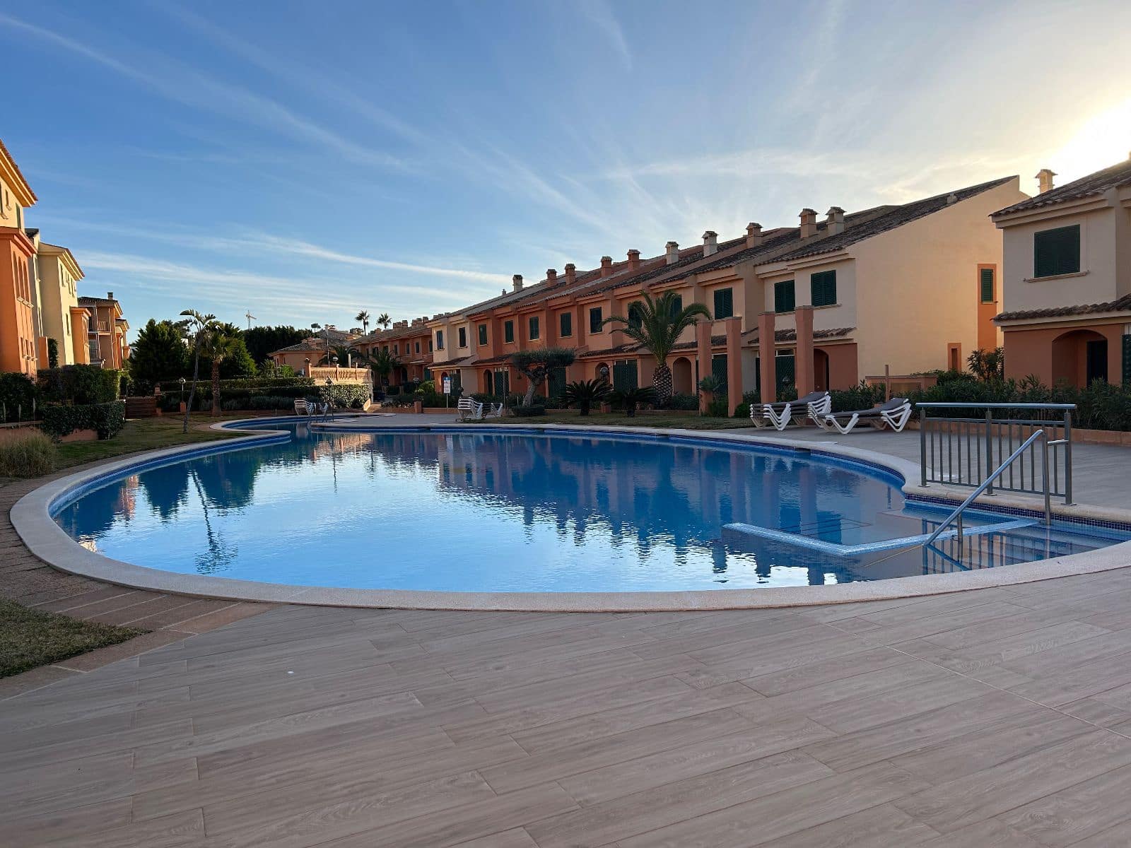 2 makuuhuone Asunto myytävänä paikassa El Toro / Port Adriano mukana uima-altaan 
autotalli - 825 000 € (Ref: 9694062)