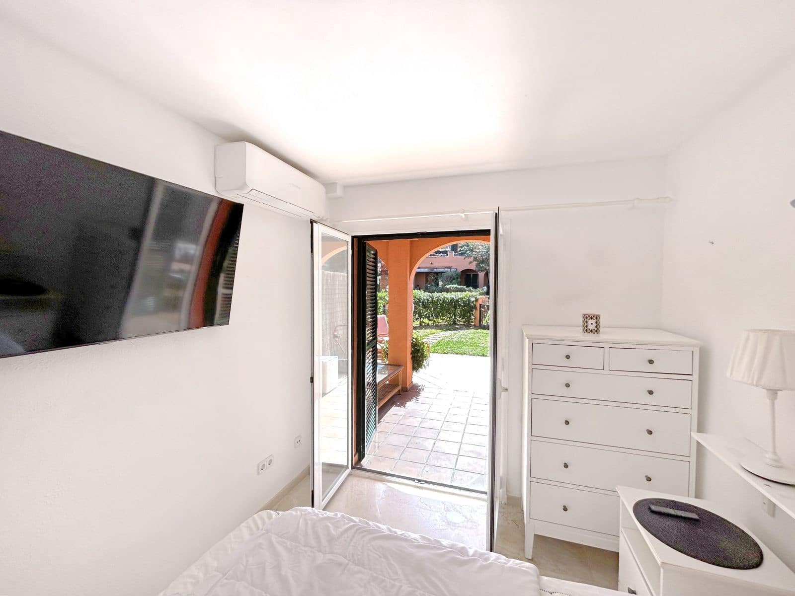 2 makuuhuone Asunto myytävänä paikassa El Toro / Port Adriano mukana uima-altaan 
autotalli - 825 000 € (Ref: 9694062)