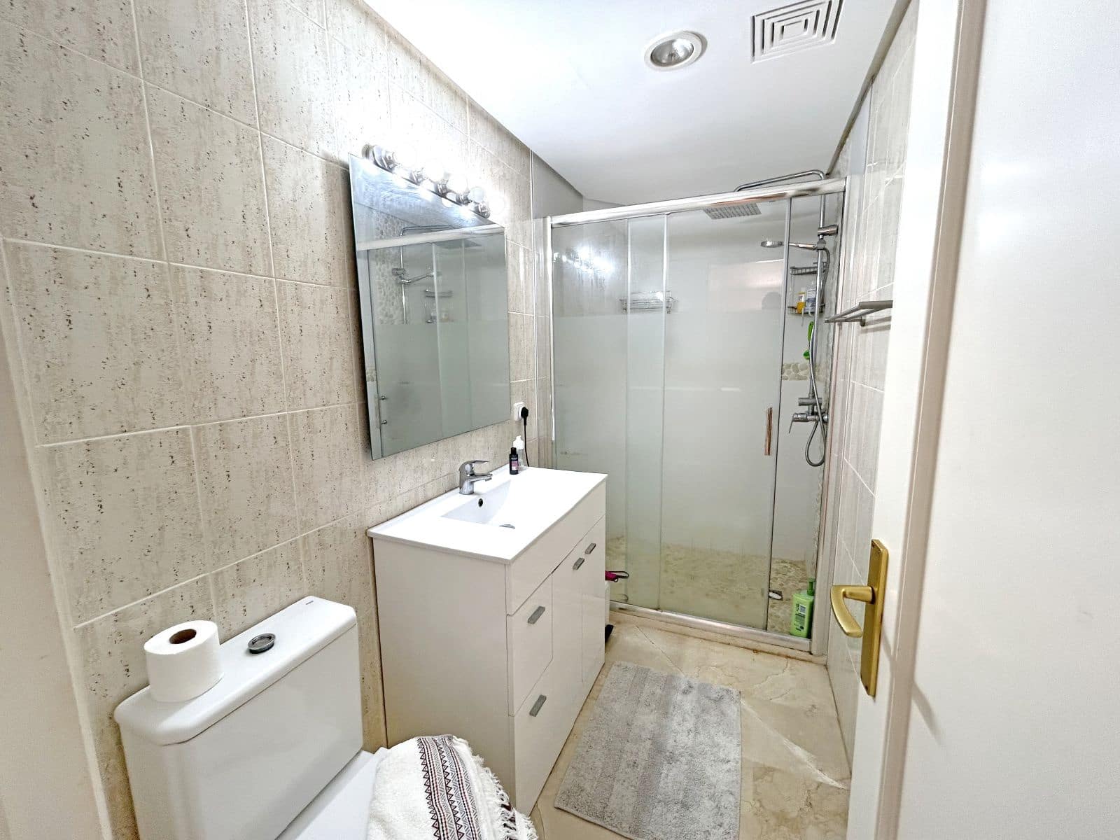 2 makuuhuone Asunto myytävänä paikassa El Toro / Port Adriano mukana uima-altaan 
autotalli - 825 000 € (Ref: 9694062)