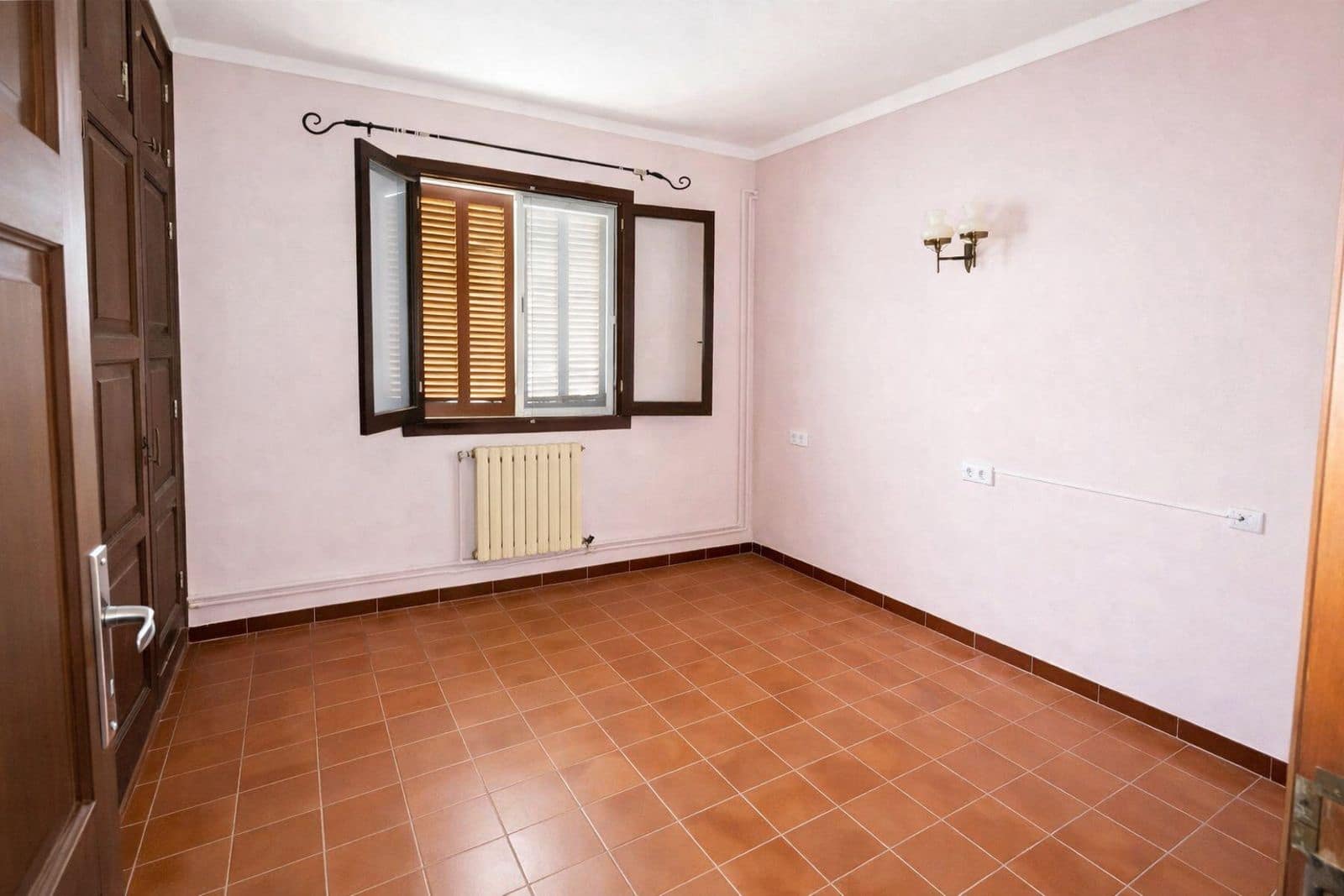 4 bedroom Townhouse for sale in Mal Pas-Bon Aire with garage - € 645,000 (Ref: 9699806)