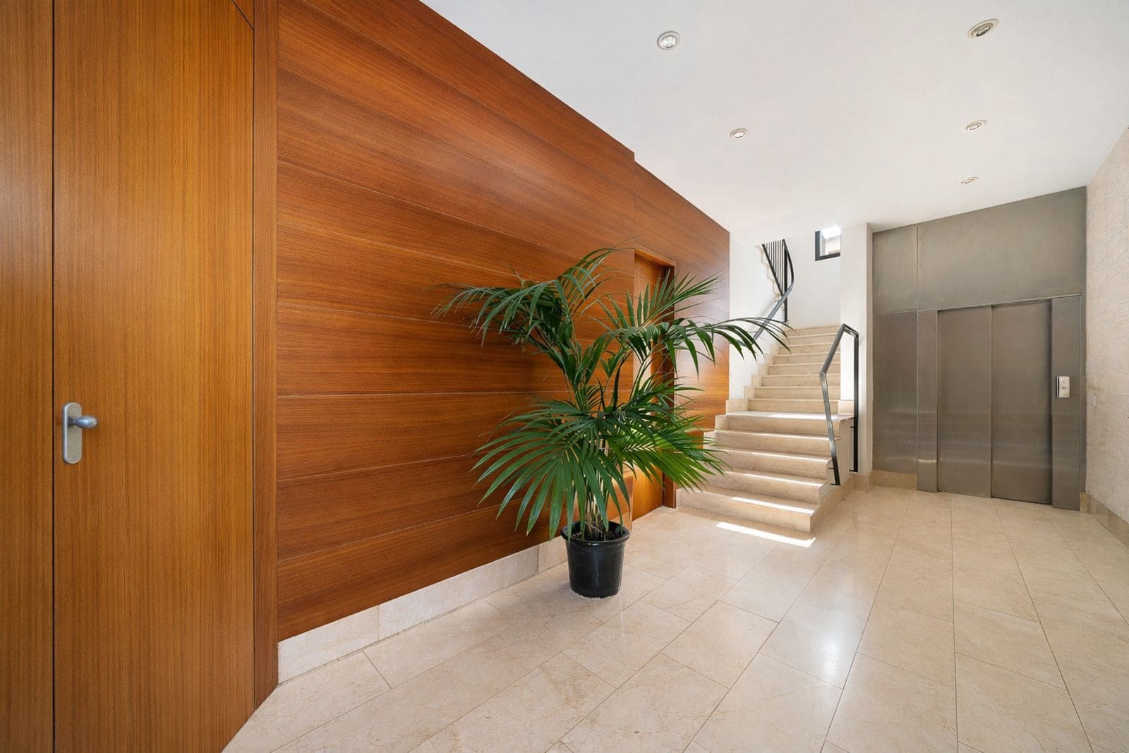 3 bedroom Flat for sale in Pollensa / Pollenca - € 430,000 (Ref: 9730460)