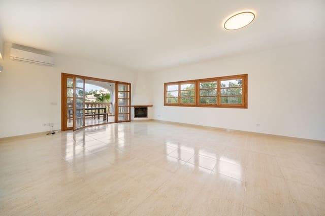 Casa de 3 habitaciones en Costa de la Calma, Calvià en venta con piscina garaje - 1.495.000 € (Ref: 9779070)