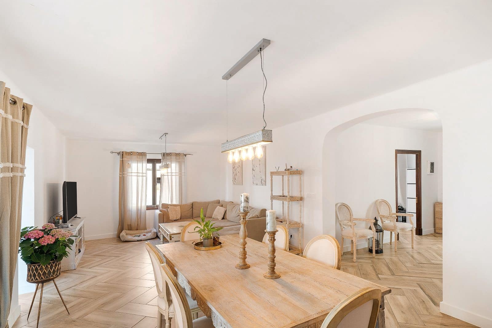 5 soveværelse Byhus til salg i Pollensa / Pollenca med swimmingpool garage - € 660.000 (Ref: 9782297)