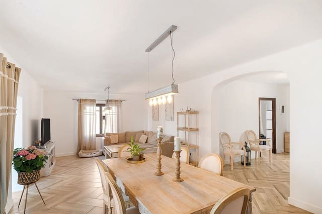 5 soveværelse Byhus til salg i Pollensa / Pollença med swimmingpool garage - € 660.000 (Ref: 9782297)