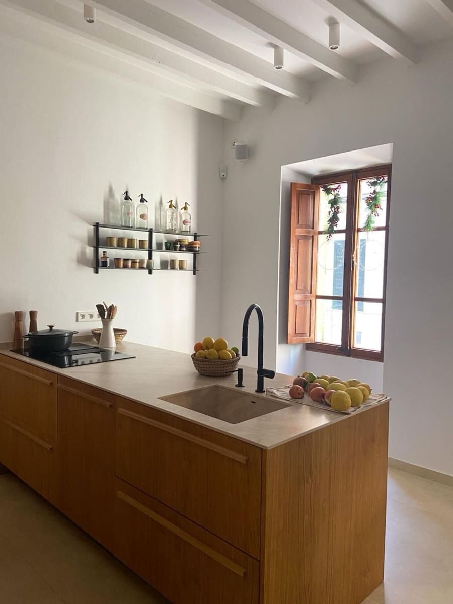 3 bedroom Townhouse for sale in Alcudia - € 1,190,000 (Ref: 9795707)