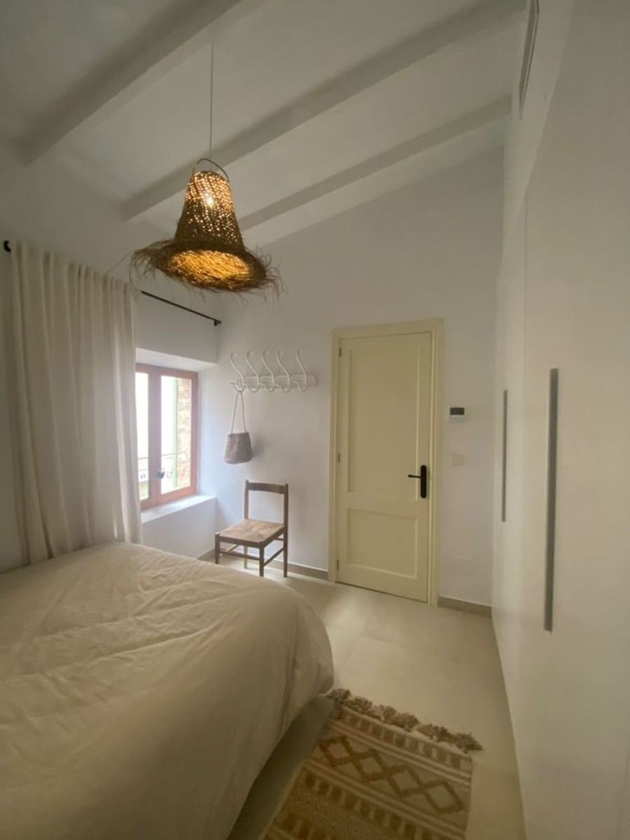 3 bedroom Townhouse for sale in Alcudia - € 1,190,000 (Ref: 9795707)