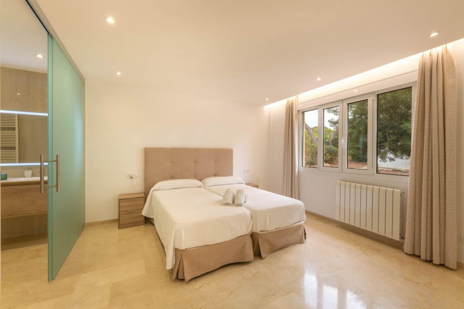 5 makuuhuone Maalaistalo myytävänä paikassa L'Aranjassa / S'Aranjassa mukana uima-altaan 
autotalli - 2 450 000 € (Ref: 9798303)