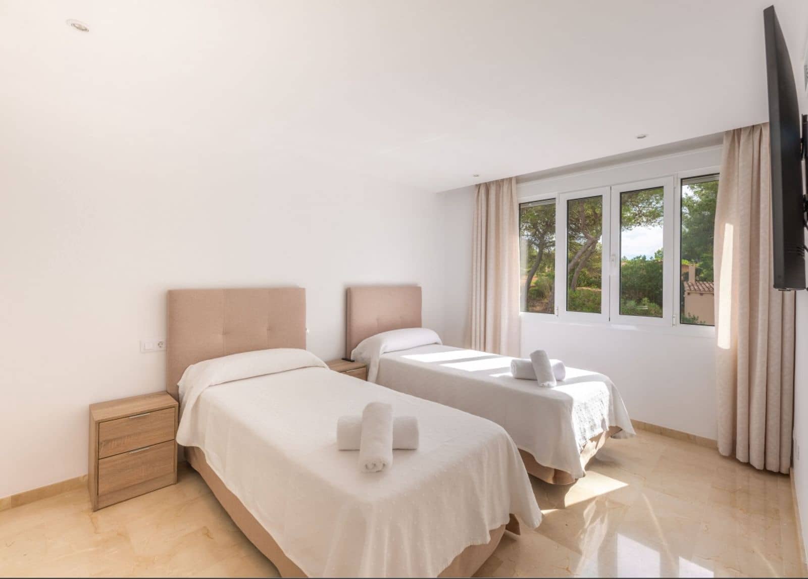 5 makuuhuone Maalaistalo myytävänä paikassa L'Aranjassa / S'Aranjassa mukana uima-altaan 
autotalli - 2 450 000 € (Ref: 9798303)