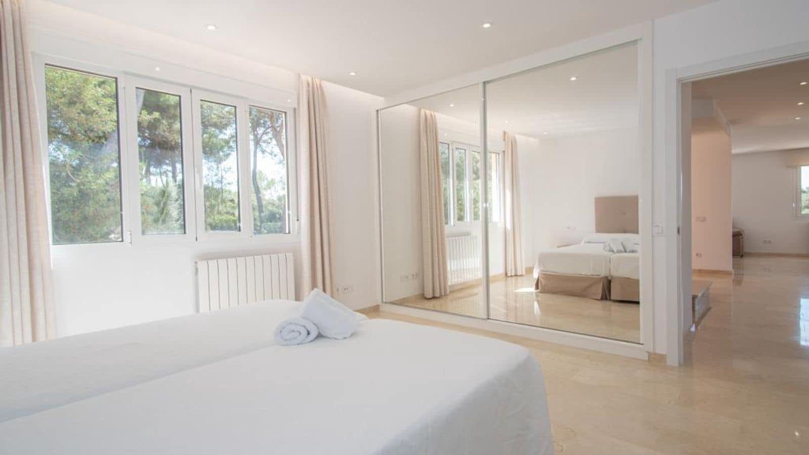 5 makuuhuone Maalaistalo myytävänä paikassa L'Aranjassa / S'Aranjassa mukana uima-altaan 
autotalli - 2 450 000 € (Ref: 9798303)