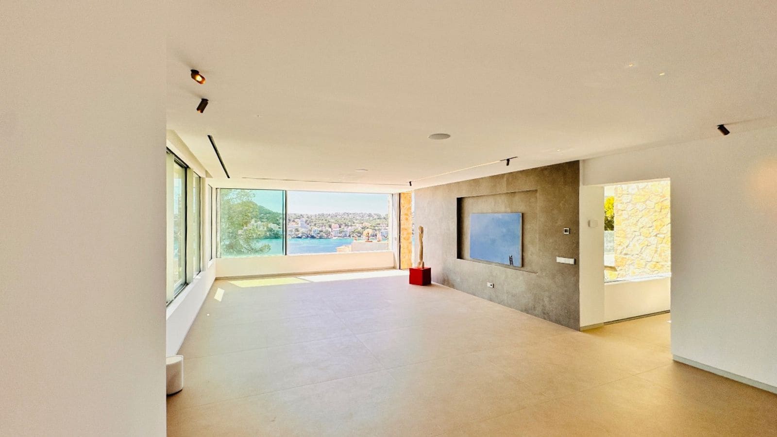 5 makuuhuone Omakotitalo myytävänä paikassa Santa Ponsa mukana uima-altaan 
autotalli - 3 990 000 € (Ref: 9806784)