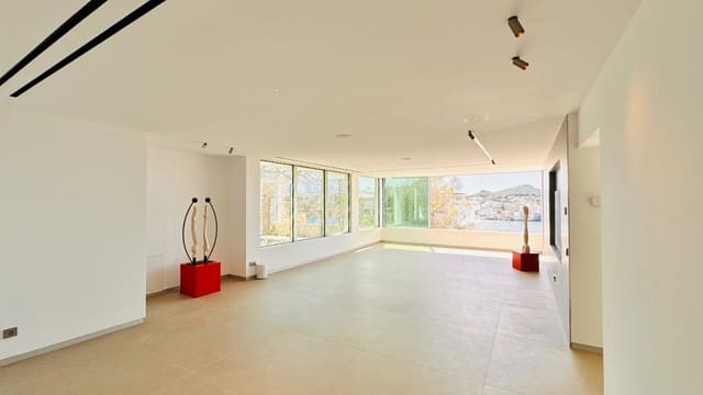 5 makuuhuone Omakotitalo myytävänä paikassa Santa Ponsa, Calvià mukana uima-altaan 
autotalli - 3 990 000 € (Ref: 9806784)