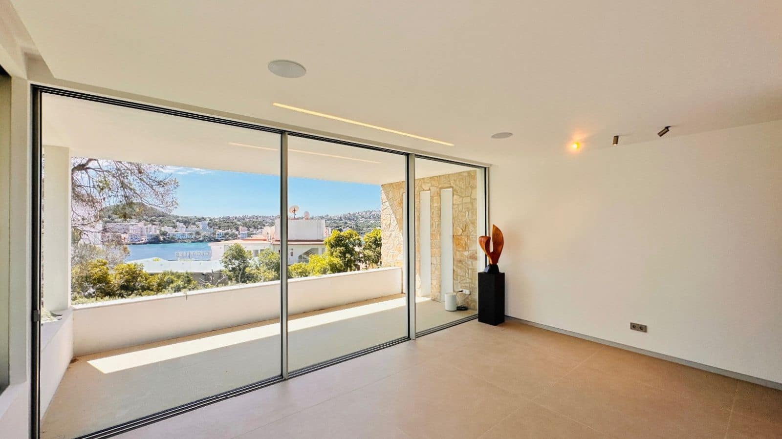 5 makuuhuone Omakotitalo myytävänä paikassa Santa Ponsa mukana uima-altaan 
autotalli - 3 990 000 € (Ref: 9806784)