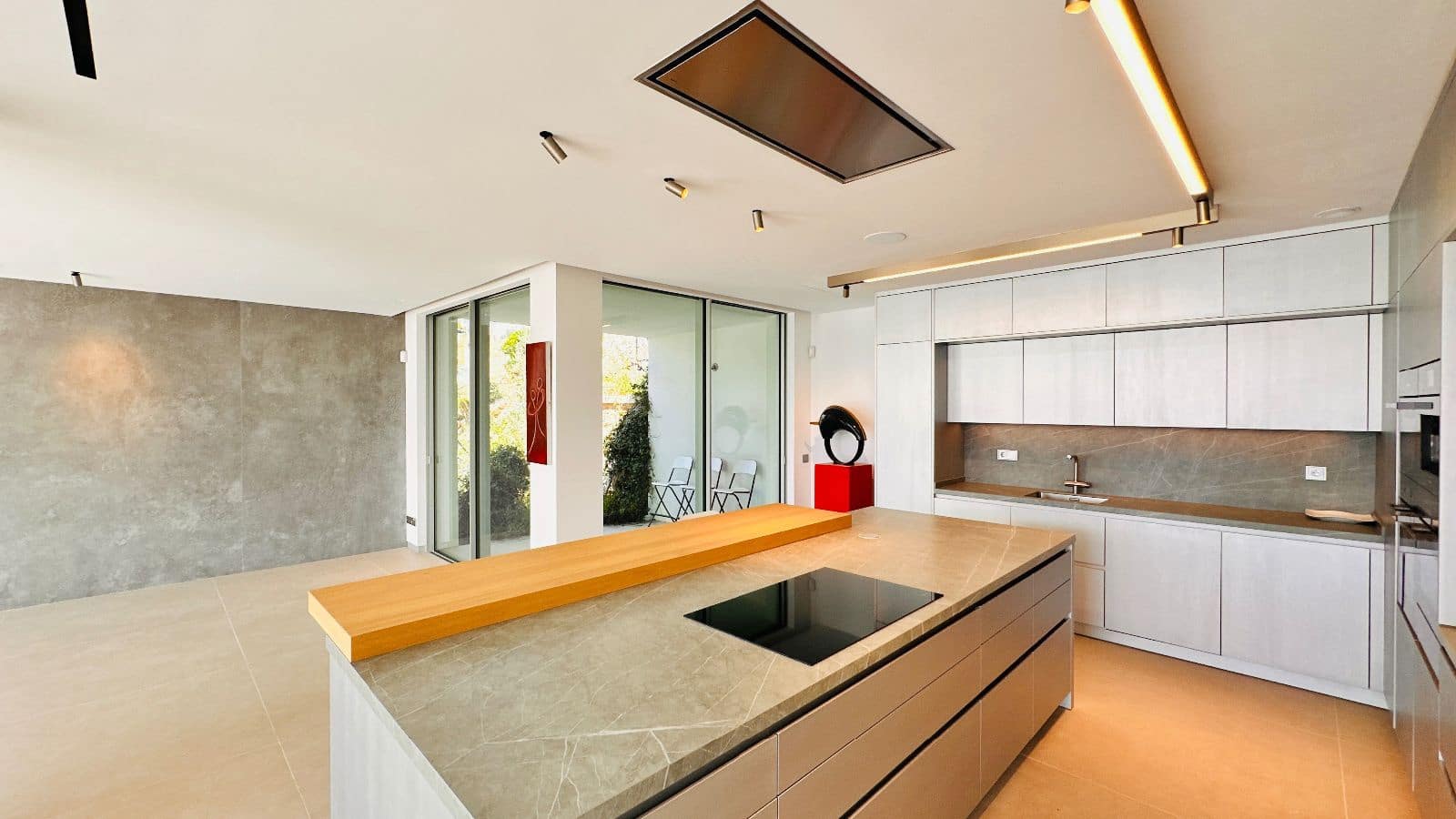 5 makuuhuone Omakotitalo myytävänä paikassa Santa Ponsa mukana uima-altaan 
autotalli - 3 990 000 € (Ref: 9806784)