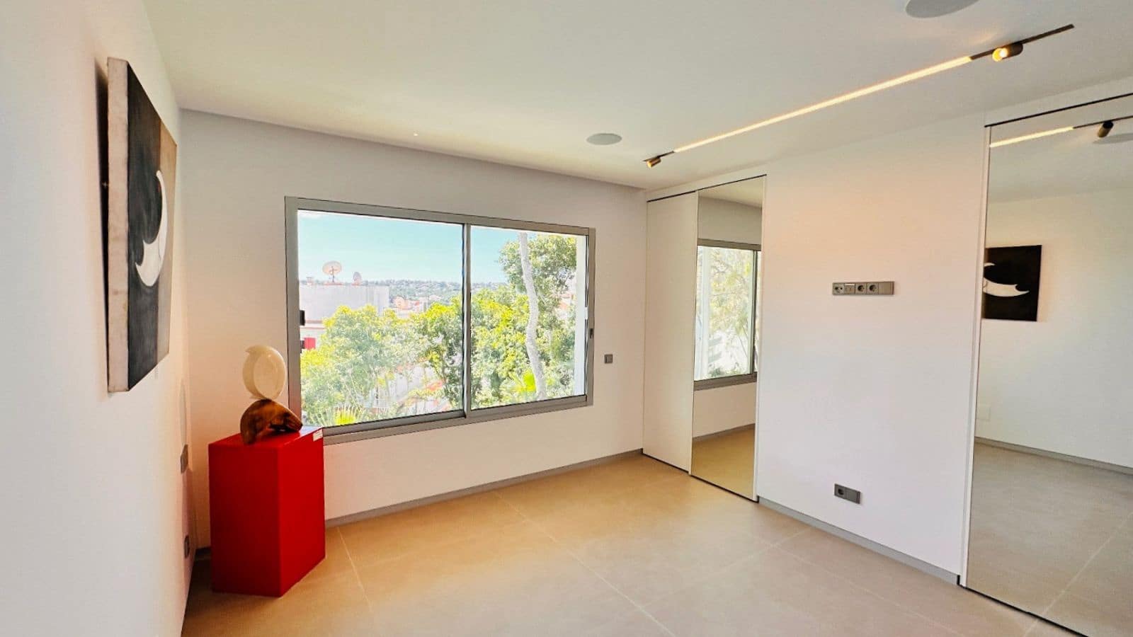 5 makuuhuone Omakotitalo myytävänä paikassa Santa Ponsa mukana uima-altaan 
autotalli - 3 990 000 € (Ref: 9806784)