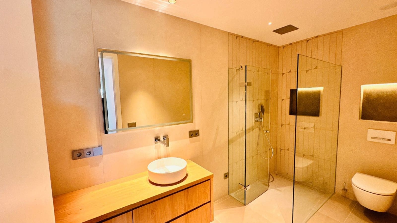 5 makuuhuone Omakotitalo myytävänä paikassa Santa Ponsa mukana uima-altaan 
autotalli - 3 990 000 € (Ref: 9806784)