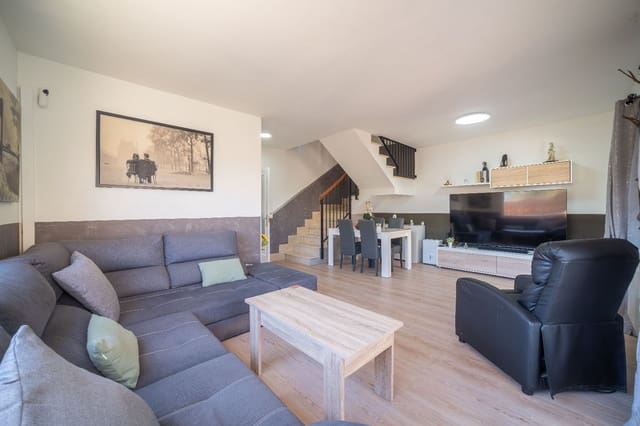 4 soverom Hus til salgs i Puerto de Alcudia, Alcúdia med svømmebasseng garasje - € 699 000 (Ref: 9809803)