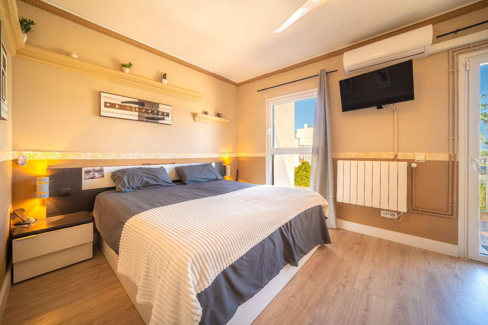 4 soverom Hus til salgs i Puerto de Alcudia med svømmebasseng garasje - € 669 000 (Ref: 9809803)