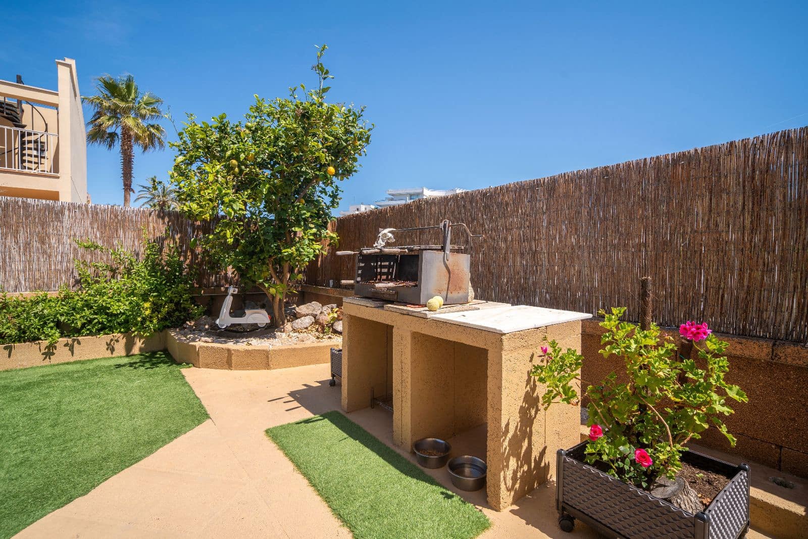 4 soverom Hus til salgs i Puerto de Alcudia med svømmebasseng garasje - € 669 000 (Ref: 9809803)