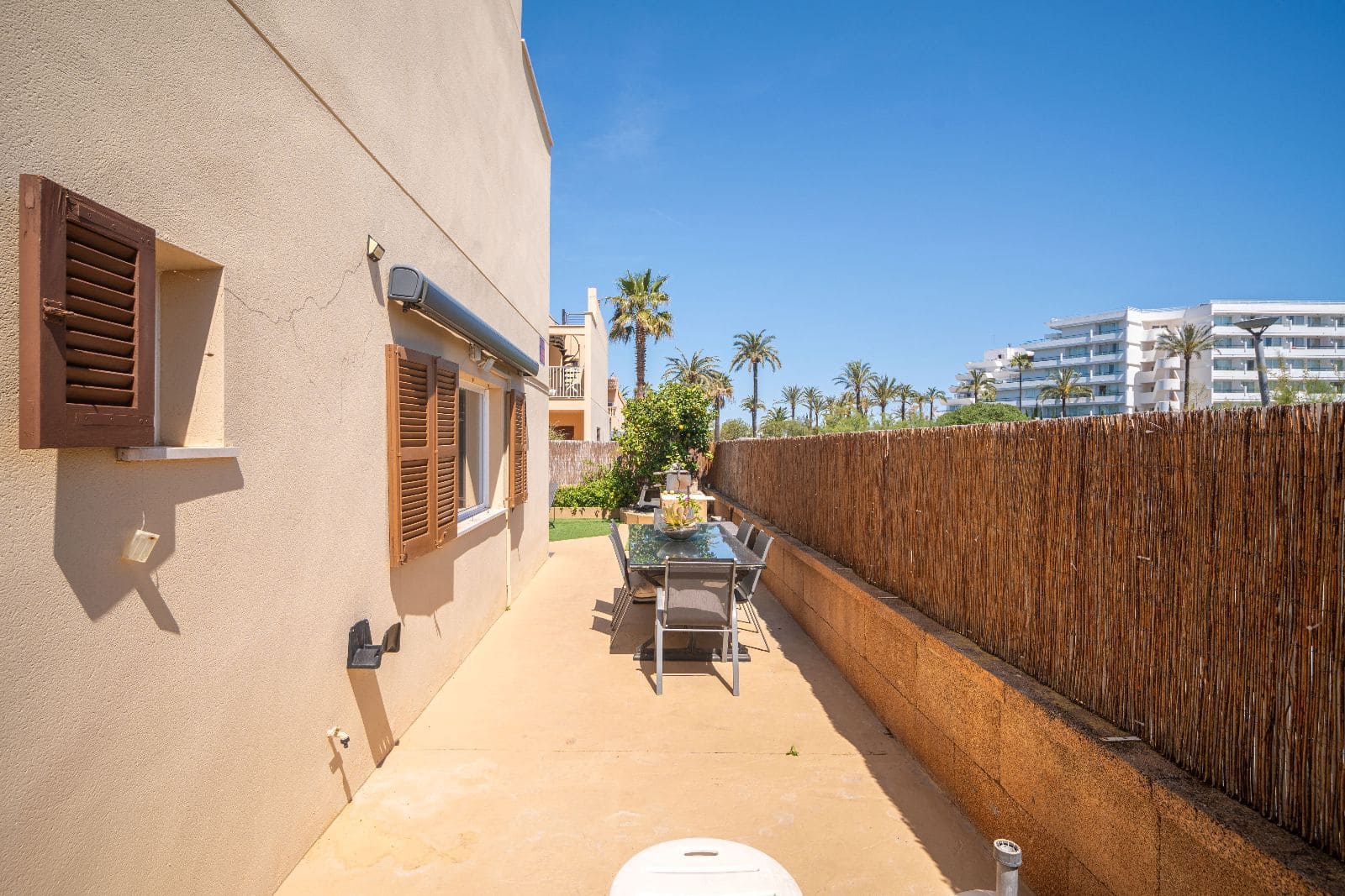 4 soverom Hus til salgs i Puerto de Alcudia med svømmebasseng garasje - € 669 000 (Ref: 9809803)