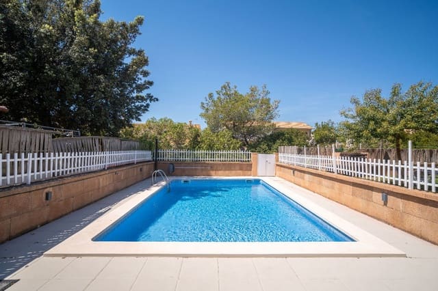4 soverom Hus til salgs i Puerto de Alcudia, Alcúdia med svømmebasseng garasje - € 699 000 (Ref: 9809803)