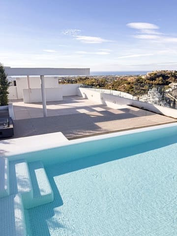 4 slaapkamer Penthouse te koop in Marbella met zwembad garage - € 2.290.000 (Ref: 9968848)