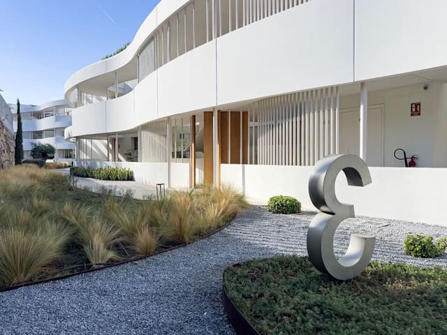 4 slaapkamer Penthouse te koop in Marbella met zwembad garage - € 2.290.000 (Ref: 9968848)