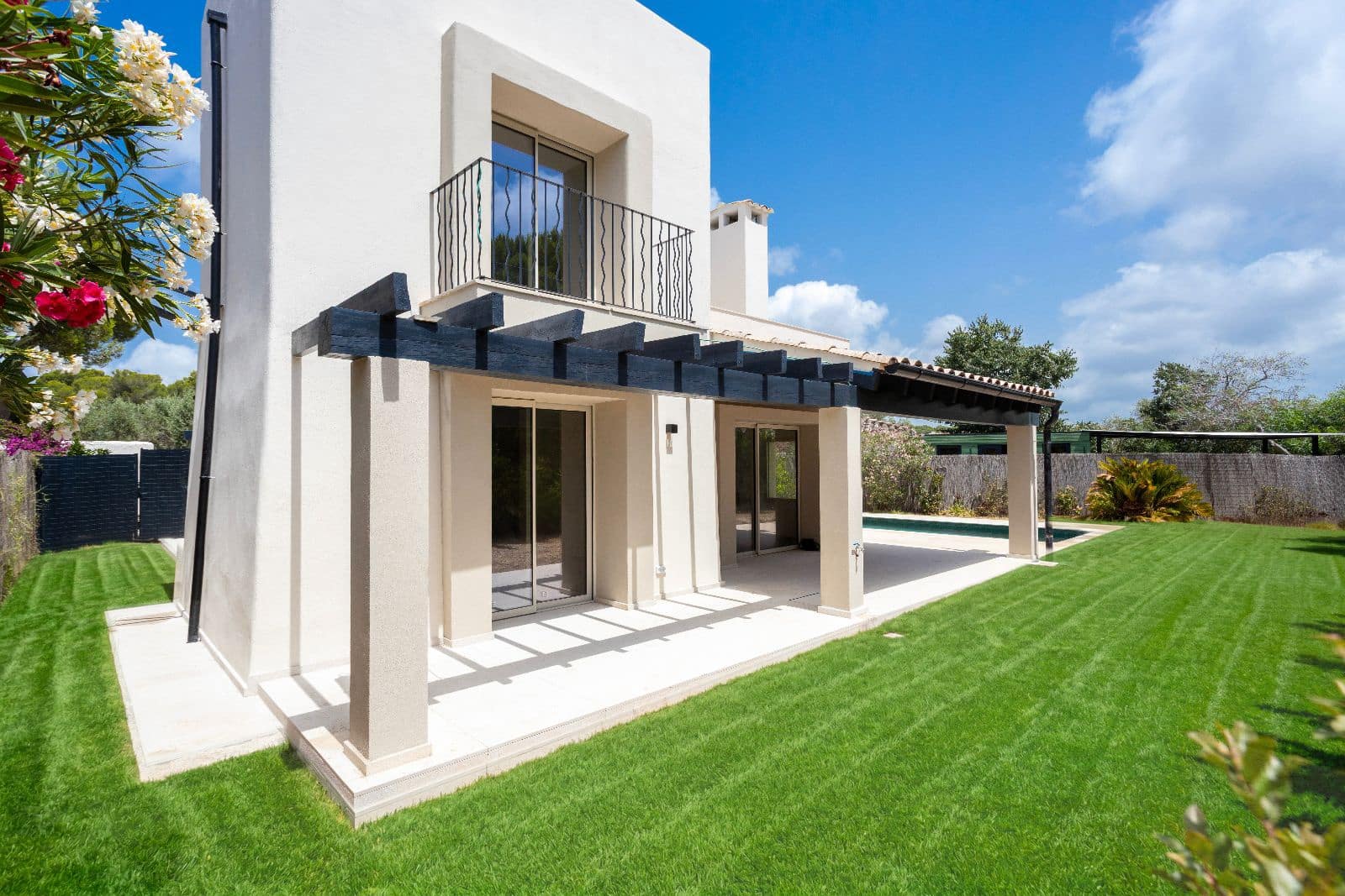 3 sypialnia Dom na sprzedaż w Santa Ponsa z basenem garażem - 2 300 000 € (Ref: 9973817)