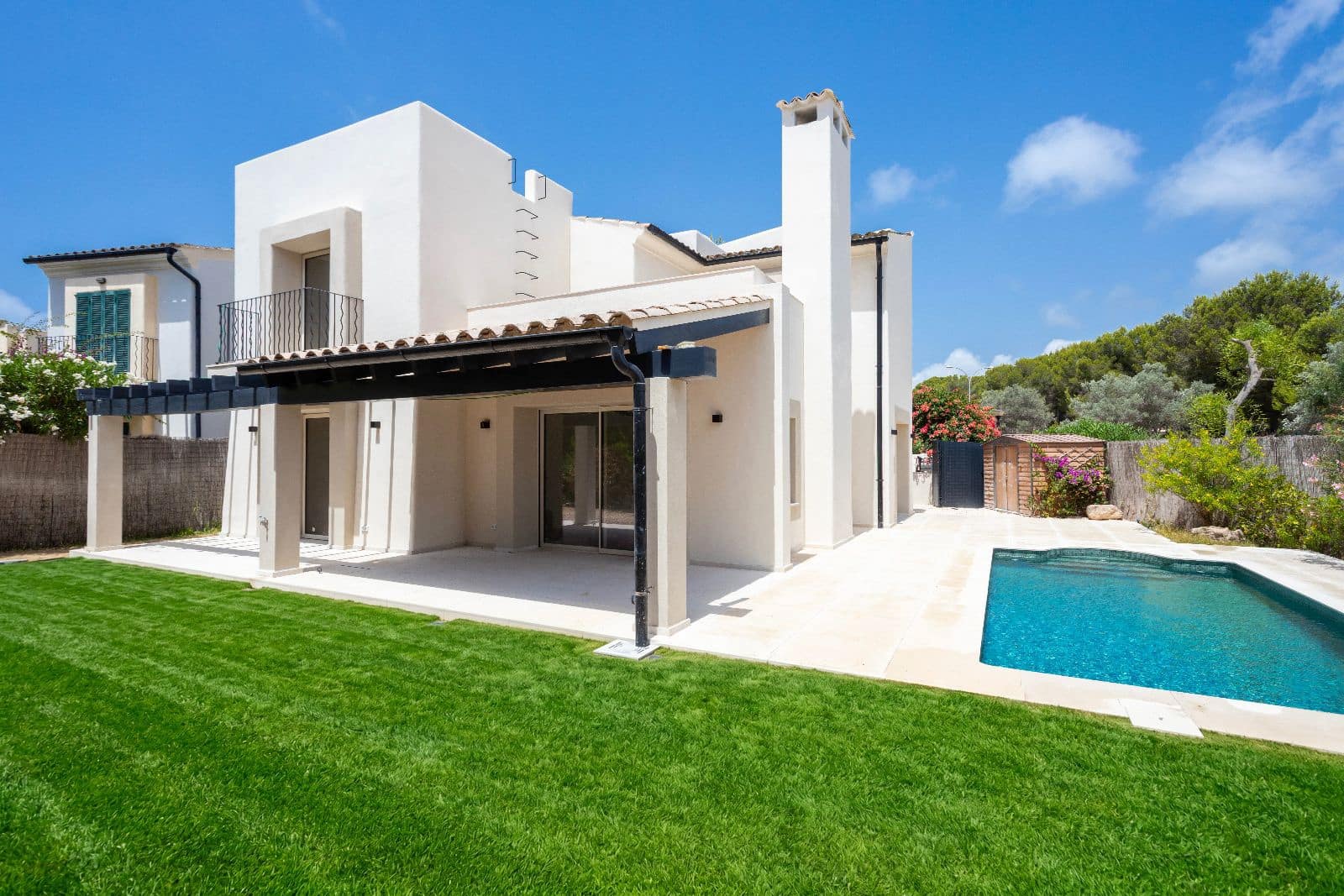 3 sypialnia Dom na sprzedaż w Santa Ponsa z basenem garażem - 2 300 000 € (Ref: 9973817)
