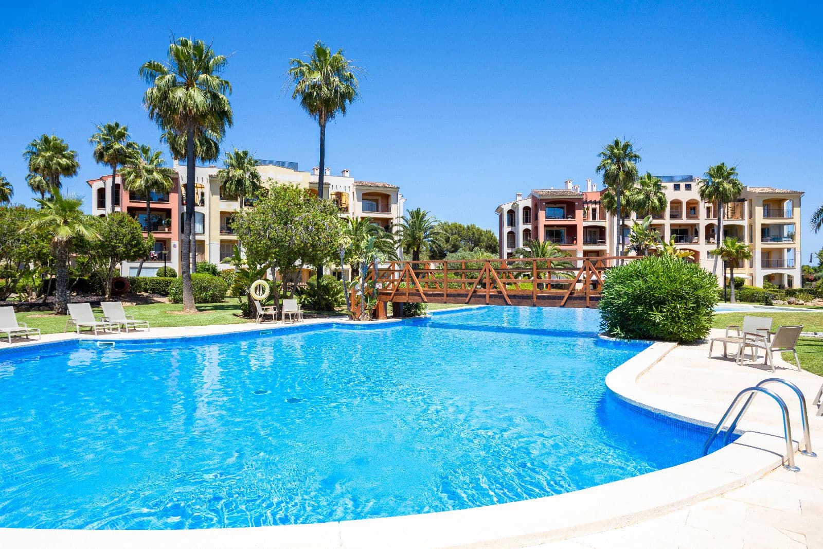 3 sypialnia Dom na sprzedaż w Santa Ponsa z basenem garażem - 2 300 000 € (Ref: 9973817)