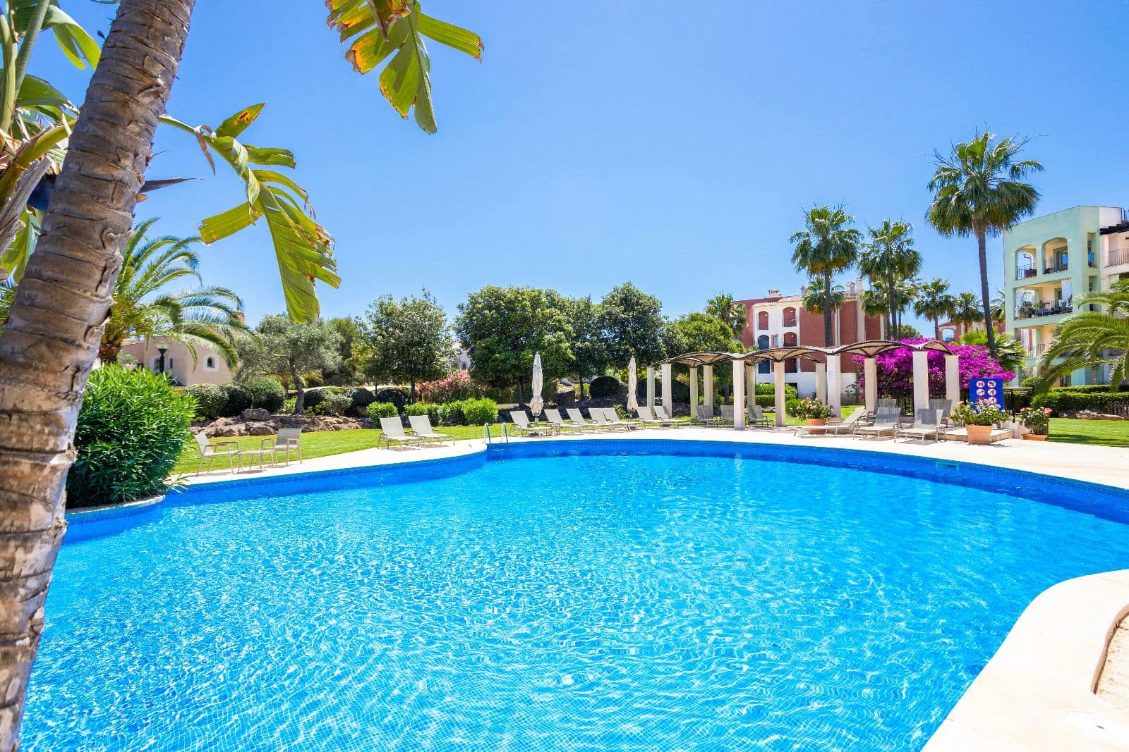 3 sypialnia Dom na sprzedaż w Santa Ponsa z basenem garażem - 2 300 000 € (Ref: 9973817)