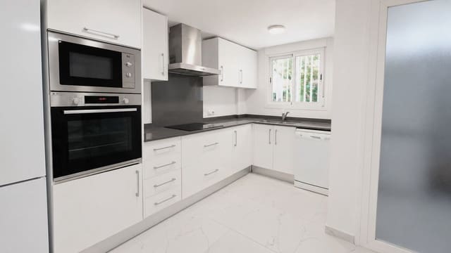 3 soveværelse Lejlighed til salg i Port de Pollença, Pollensa / Pollença med swimmingpool garage - € 992.000 (Ref: 9989976)