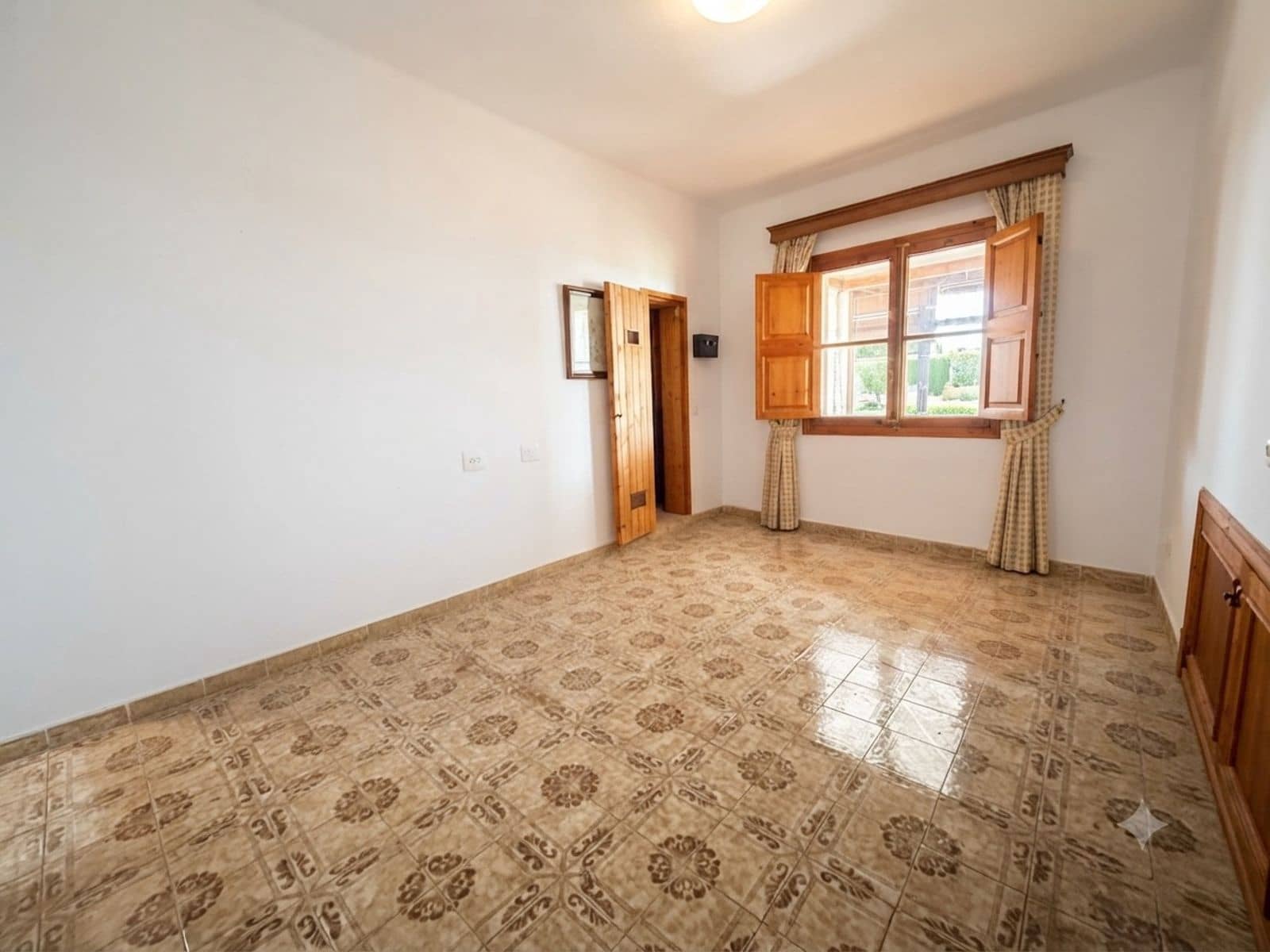 Casa de 4 habitaciones en Galilea en venta con garaje - 1.050.000 € (Ref: 9993643)
