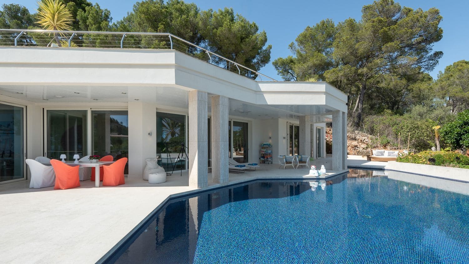 6 bedroom Villa for sale in Son Vida with pool - € 10,900,000 (Ref: 8363701)