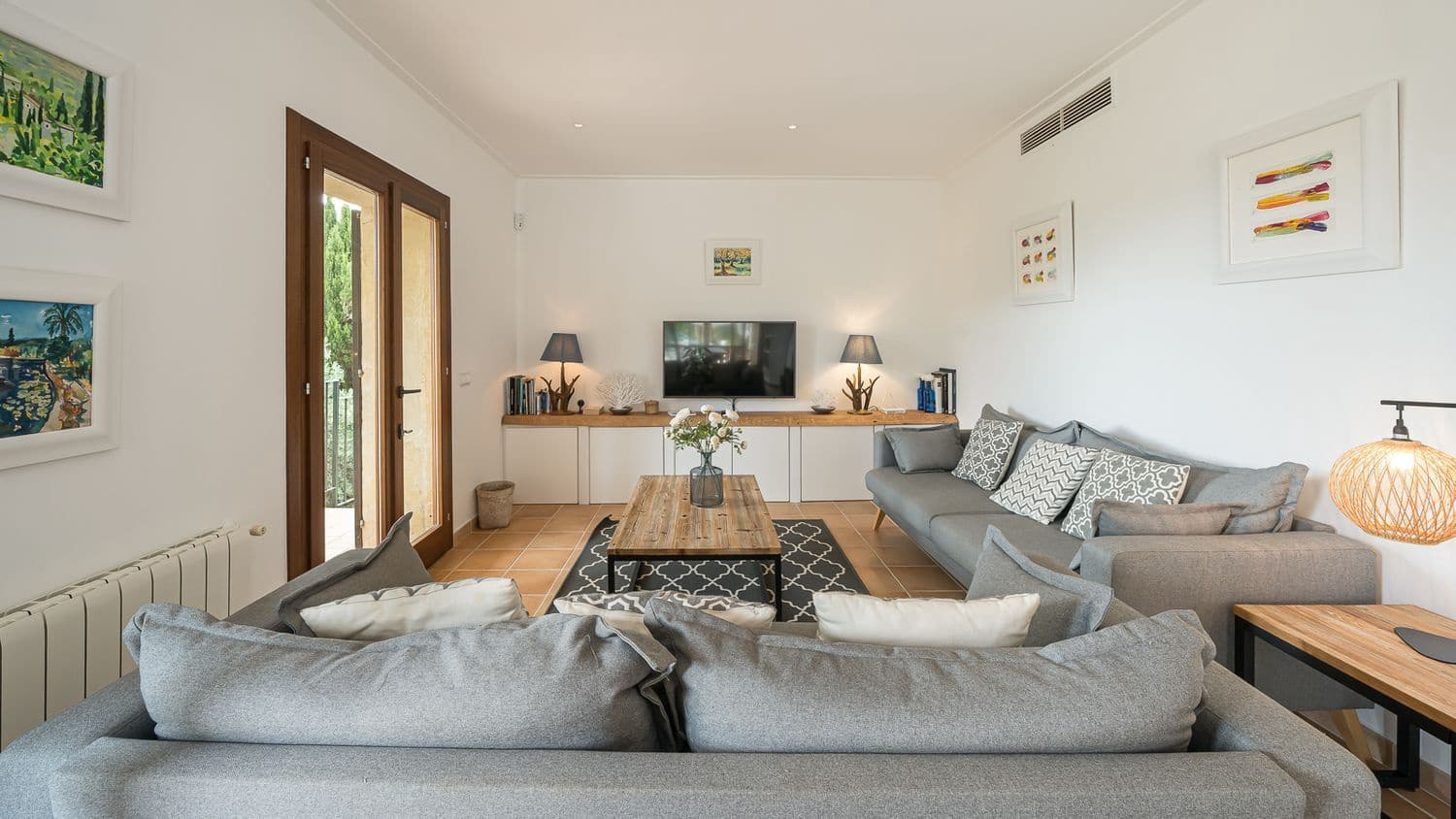 4 makuuhuone Huvila myytävänä paikassa Puigpunyent mukana uima-altaan - 1 990 000 € (Ref: 8875262)