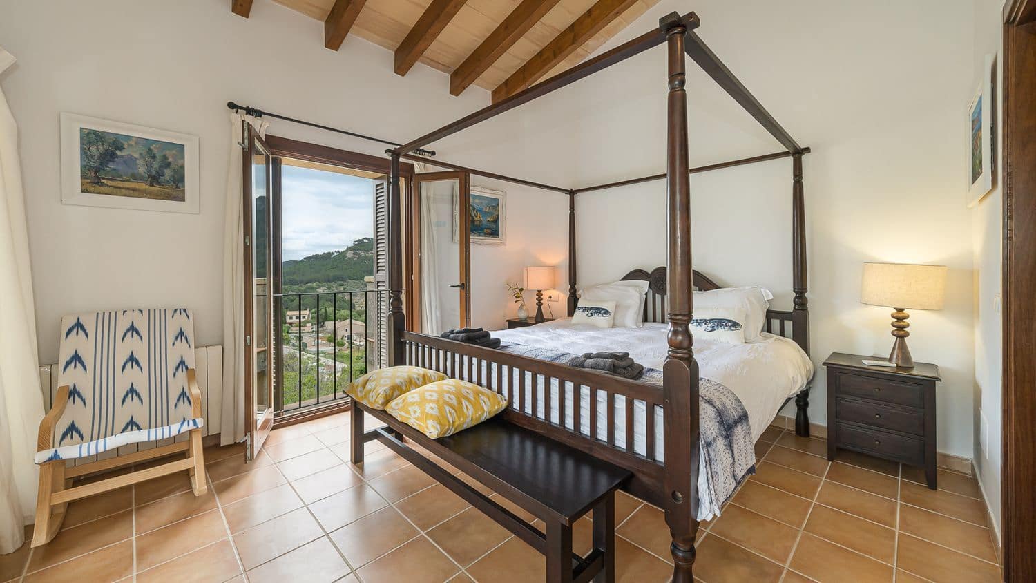 4 makuuhuone Huvila myytävänä paikassa Puigpunyent mukana uima-altaan - 1 990 000 € (Ref: 8875262)