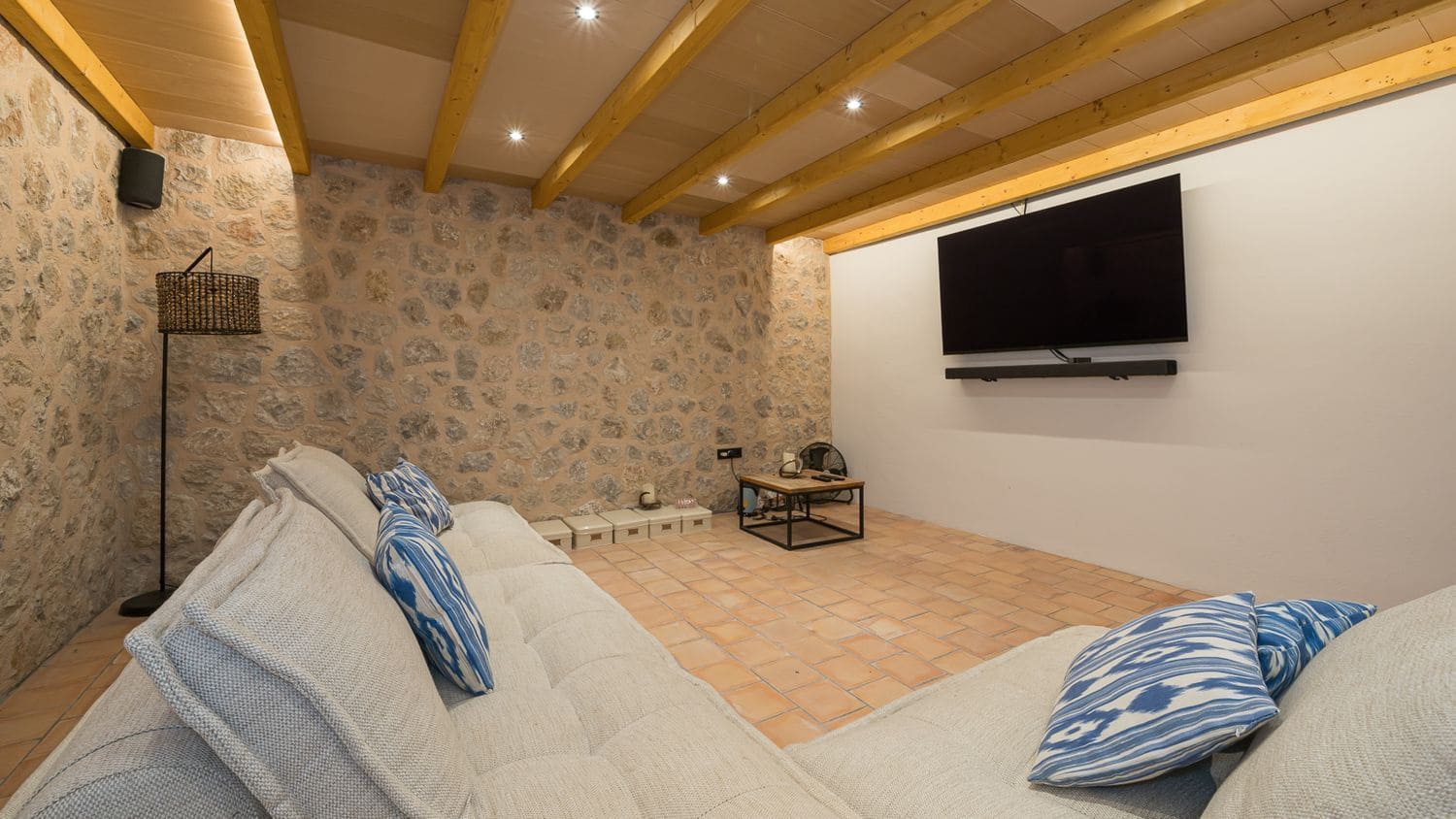 4 makuuhuone Huvila myytävänä paikassa Puigpunyent mukana uima-altaan - 1 990 000 € (Ref: 8875262)