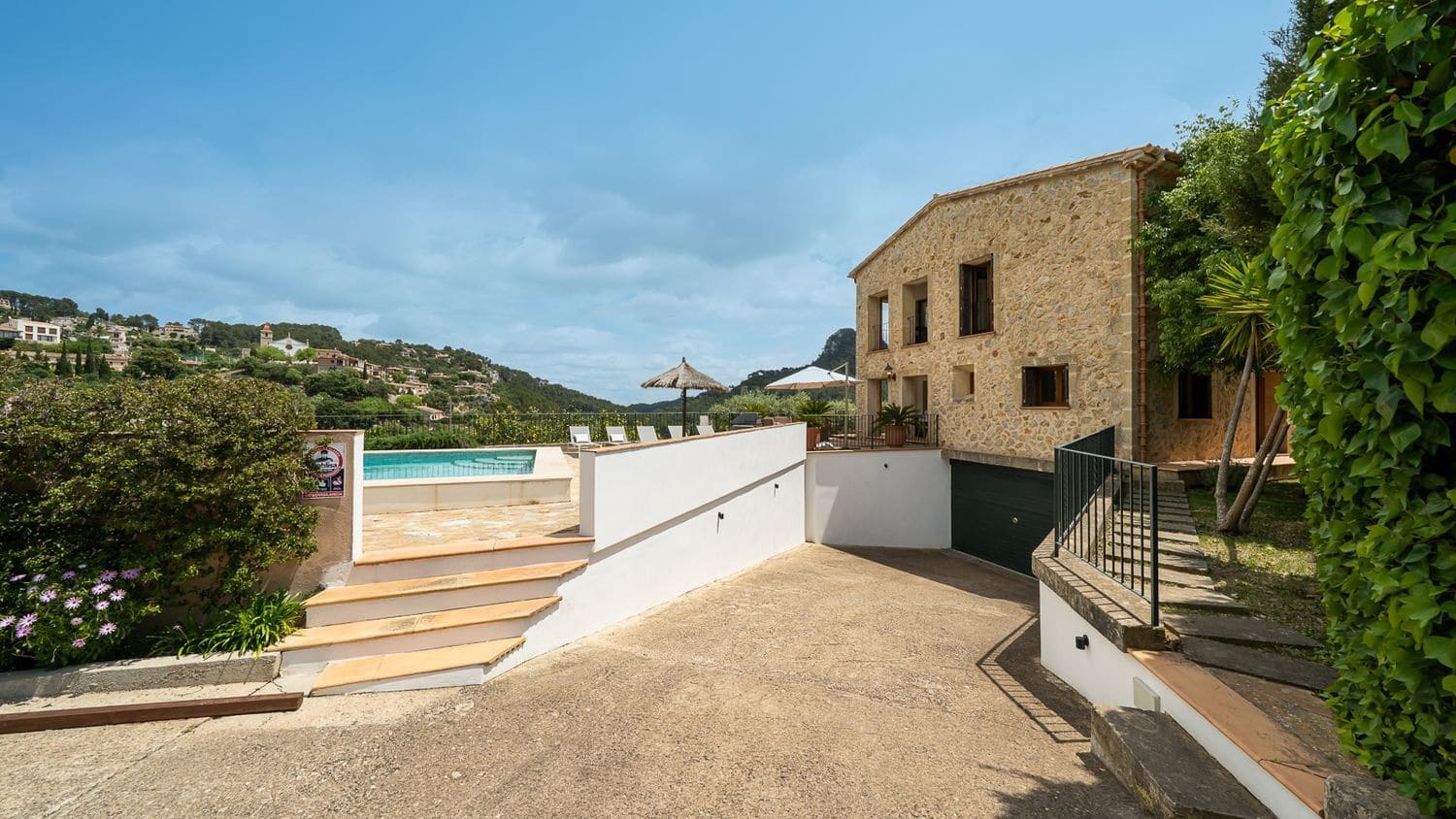 4 makuuhuone Huvila myytävänä paikassa Puigpunyent mukana uima-altaan - 1 990 000 € (Ref: 8875262)