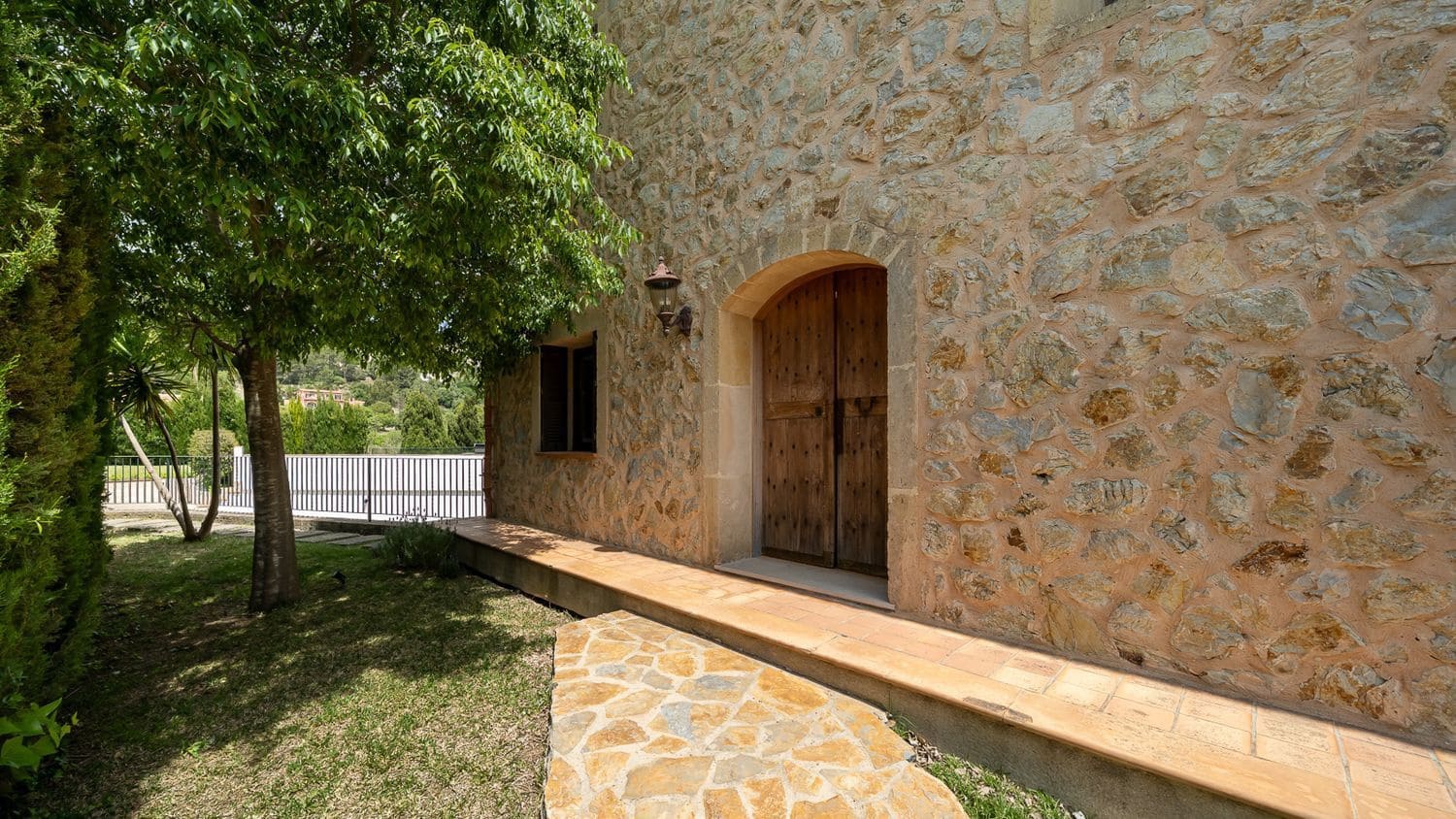 4 makuuhuone Huvila myytävänä paikassa Puigpunyent mukana uima-altaan - 1 990 000 € (Ref: 8875262)