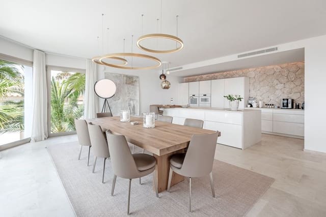 5 bedroom Villa for sale in Puerto de Andratx, Andratx with pool - € 9,800,000 (Ref: 8981638)