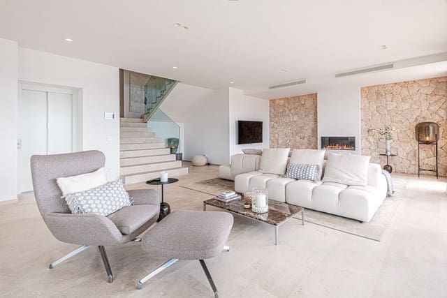 5 bedroom Villa for sale in Puerto de Andratx, Andratx with pool - € 9,800,000 (Ref: 8981638)