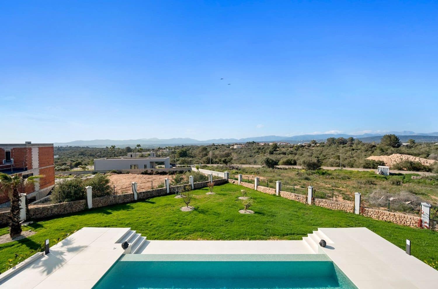 4 soveværelse Villa til salg i Son Ferriol med swimmingpool - € 3.495.000 (Ref: 9023213)