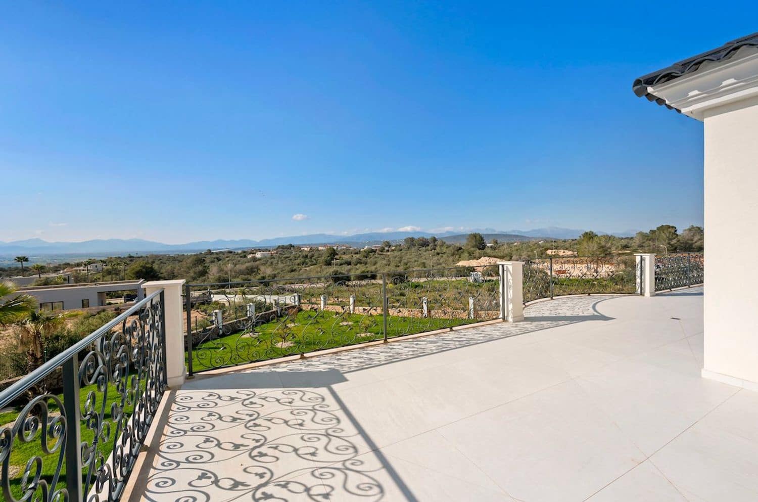 4 soveværelse Villa til salg i Son Ferriol med swimmingpool - € 3.495.000 (Ref: 9023213)