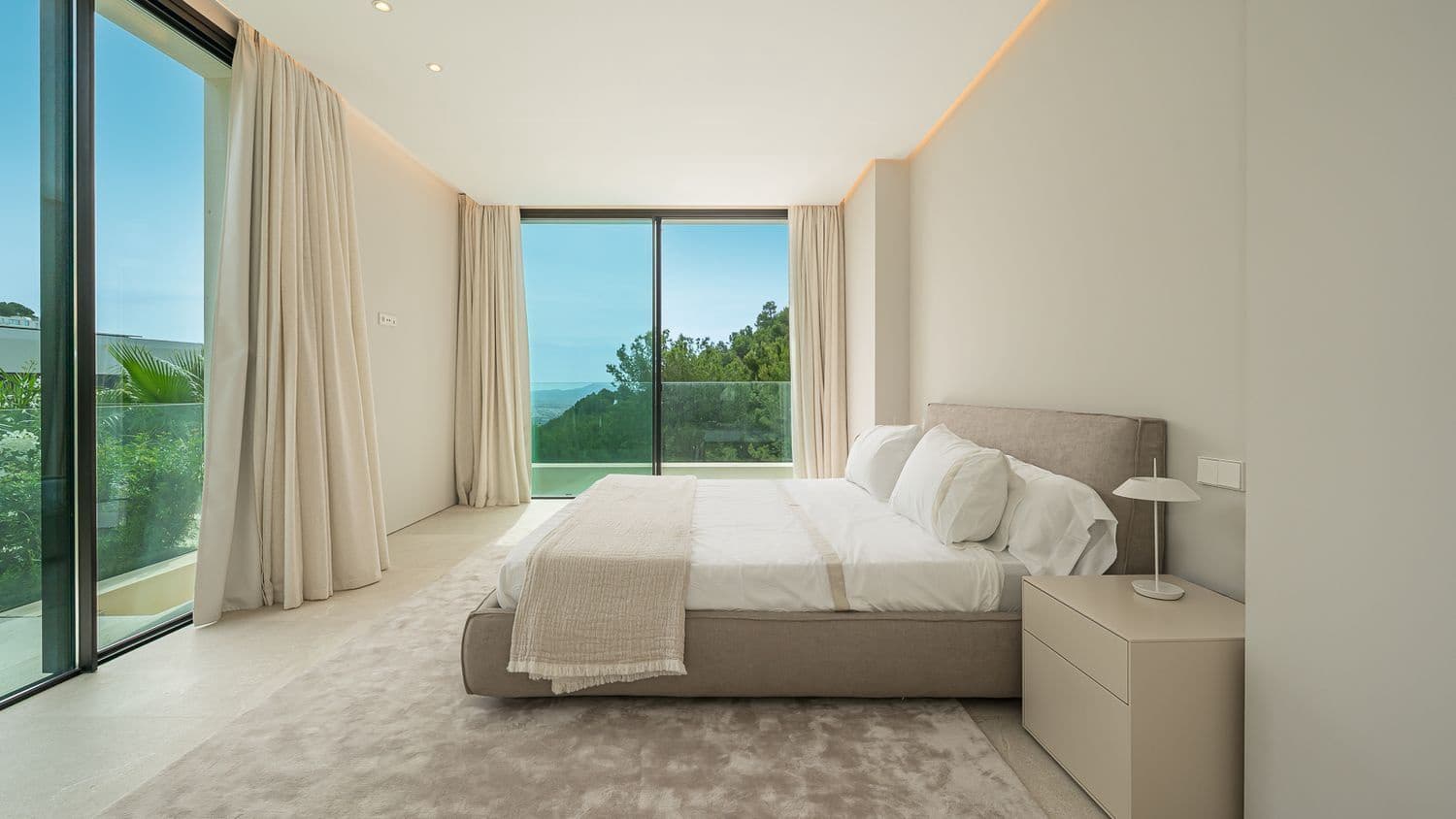 4 bedroom Villa for sale in Son Vida with pool - € 5,500,000 (Ref: 9059344)