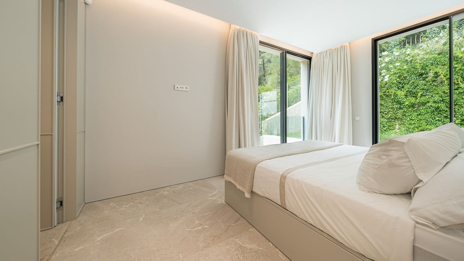 4 bedroom Villa for sale in Son Vida with pool - € 5,500,000 (Ref: 9059344)