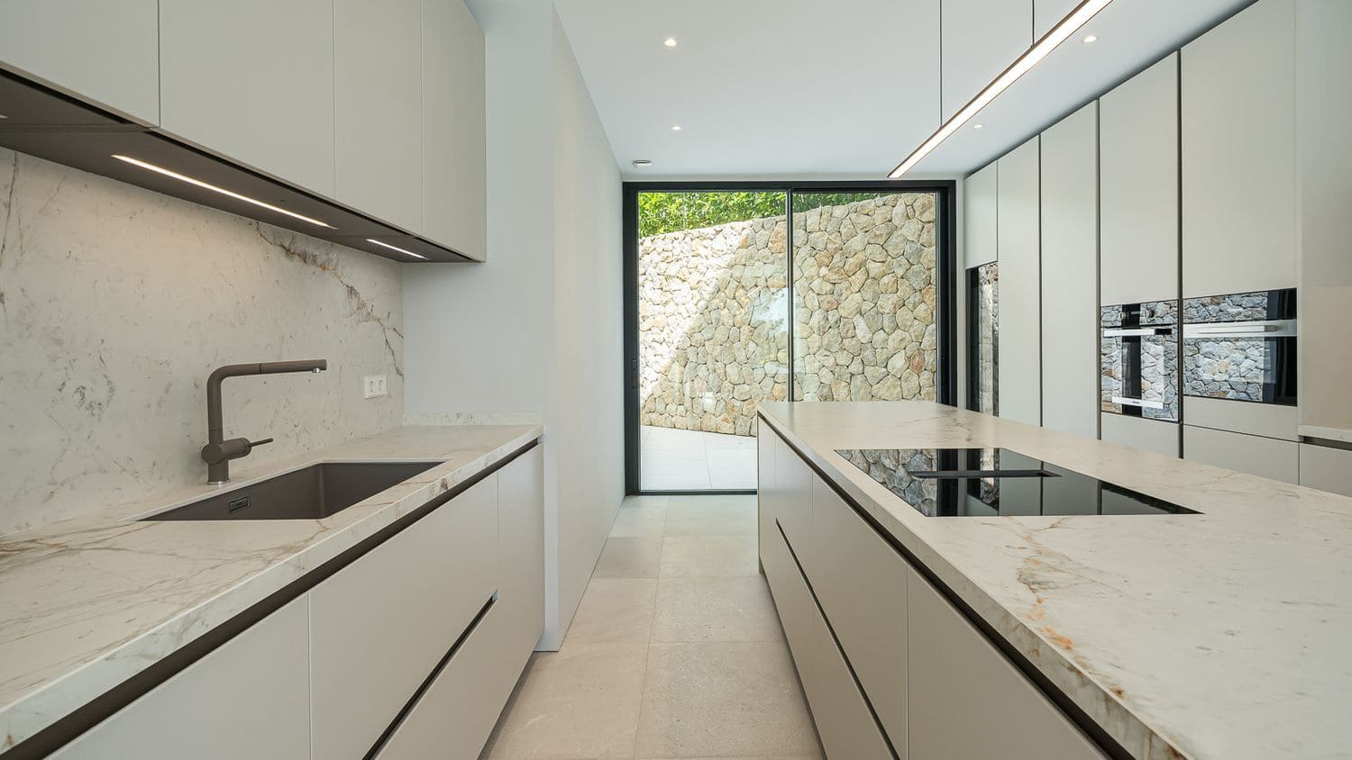 4 bedroom Villa for sale in Son Vida with pool - € 5,500,000 (Ref: 9059344)