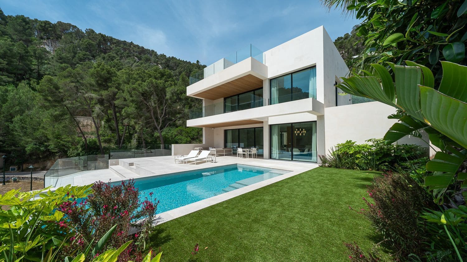4 bedroom Villa for sale in Son Vida with pool - € 5,500,000 (Ref: 9059344)