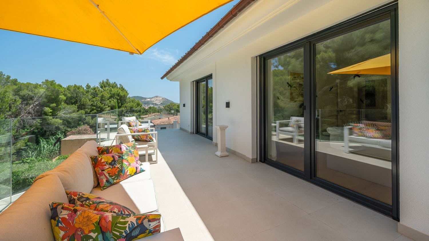 5 bedroom Villa for sale in Santa Ponsa with pool - € 3,750,000 (Ref: 9084988)
