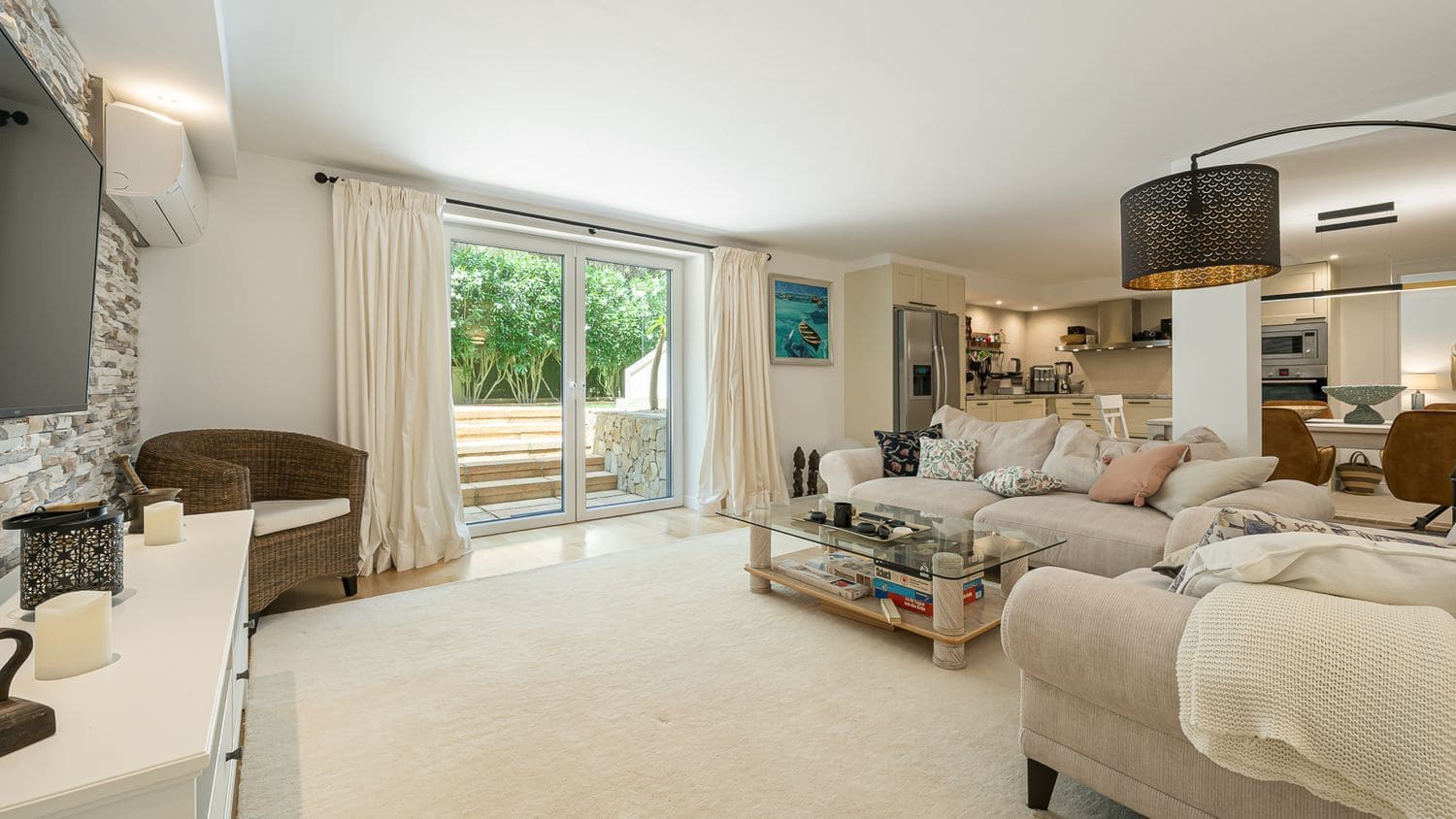 5 bedroom Villa for sale in Santa Ponsa with pool - € 3,750,000 (Ref: 9084988)