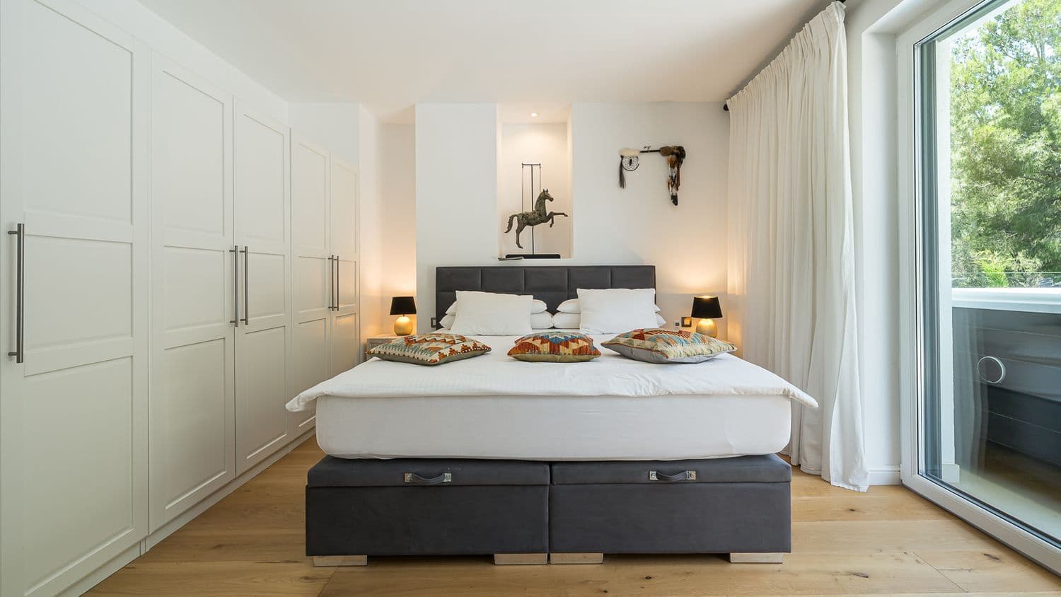 5 bedroom Villa for sale in Santa Ponsa with pool - € 3,750,000 (Ref: 9084988)